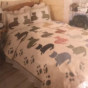 Cat Pattern Full/queen handcrafted quilt set